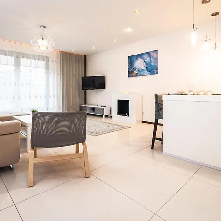 Center - Parking, Balcony, Workspace, Ac - By Rentujemy Apartment Wroclaw