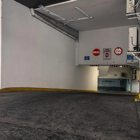 Center - Parking, Balcony, Workspace, Ac - By Rentujemy Βρότσλαβ