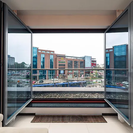 Center - Parking, Balcony, Workspace, Ac - By Rentujemy Διαμέρισμα